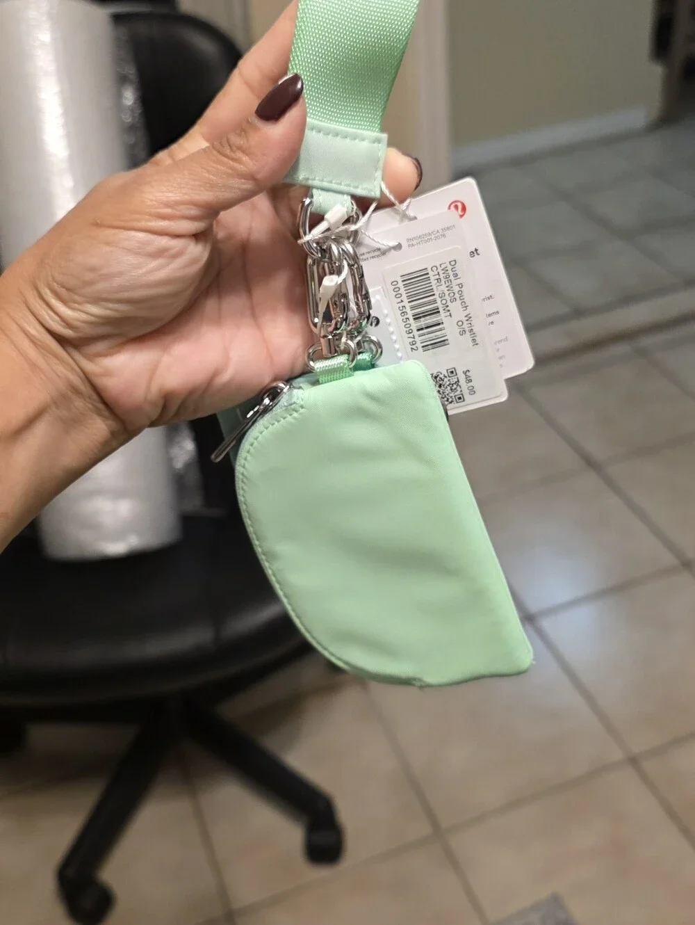 lululemon athletica Mint Green Wristlet Key Pouch with Clips - Picture 2 of 5